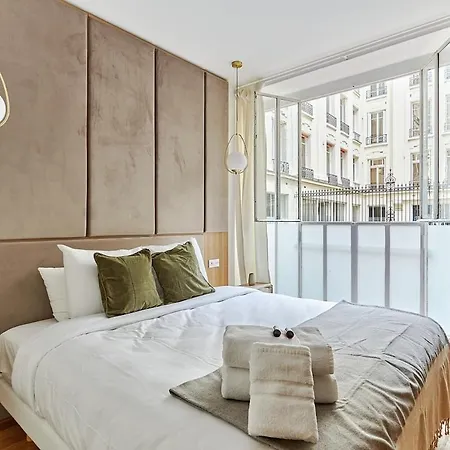 Sublime 3 Bedrooms Center Of By Prestige Apartment *