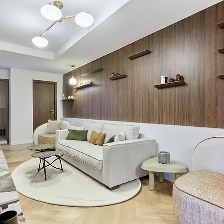 Sublime 3 Bedrooms Center Of By Prestige * Parigi