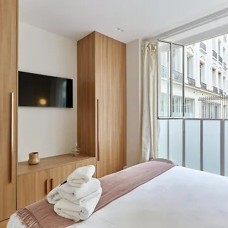 Sublime 3 Bedrooms Center Of By Prestige Apartment