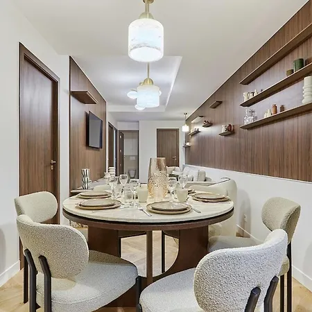 Sublime 3 Bedrooms Center Of By Prestige