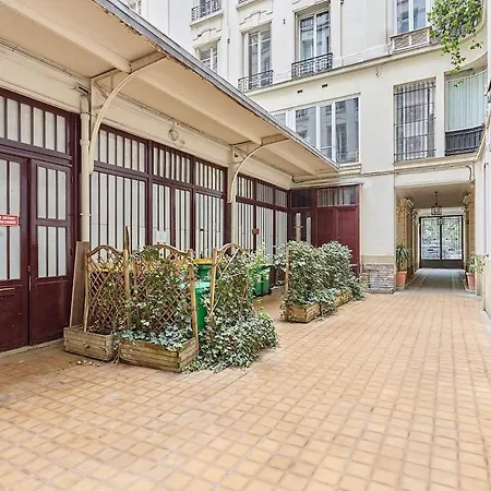 Sublime 3 Bedrooms Center Of By Prestige