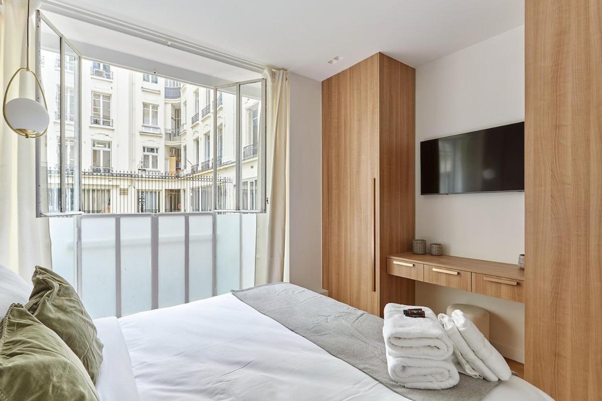Sublime 3 Bedrooms Center Of By Prestige Apartment *